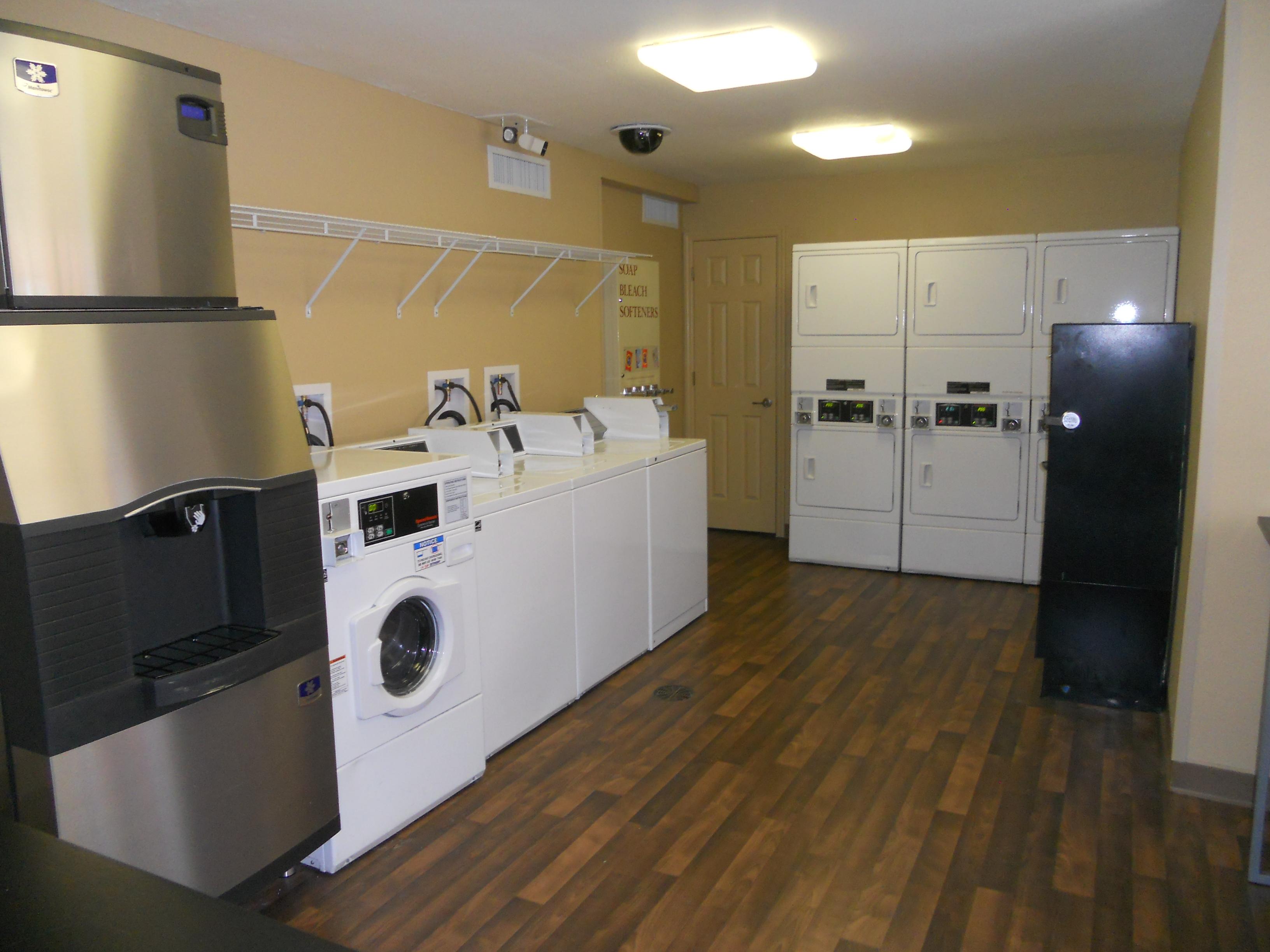 Extended Stay America Suites - Orlando - Convention Center - Universal Blvd Williamsburg Ngoại thất bức ảnh