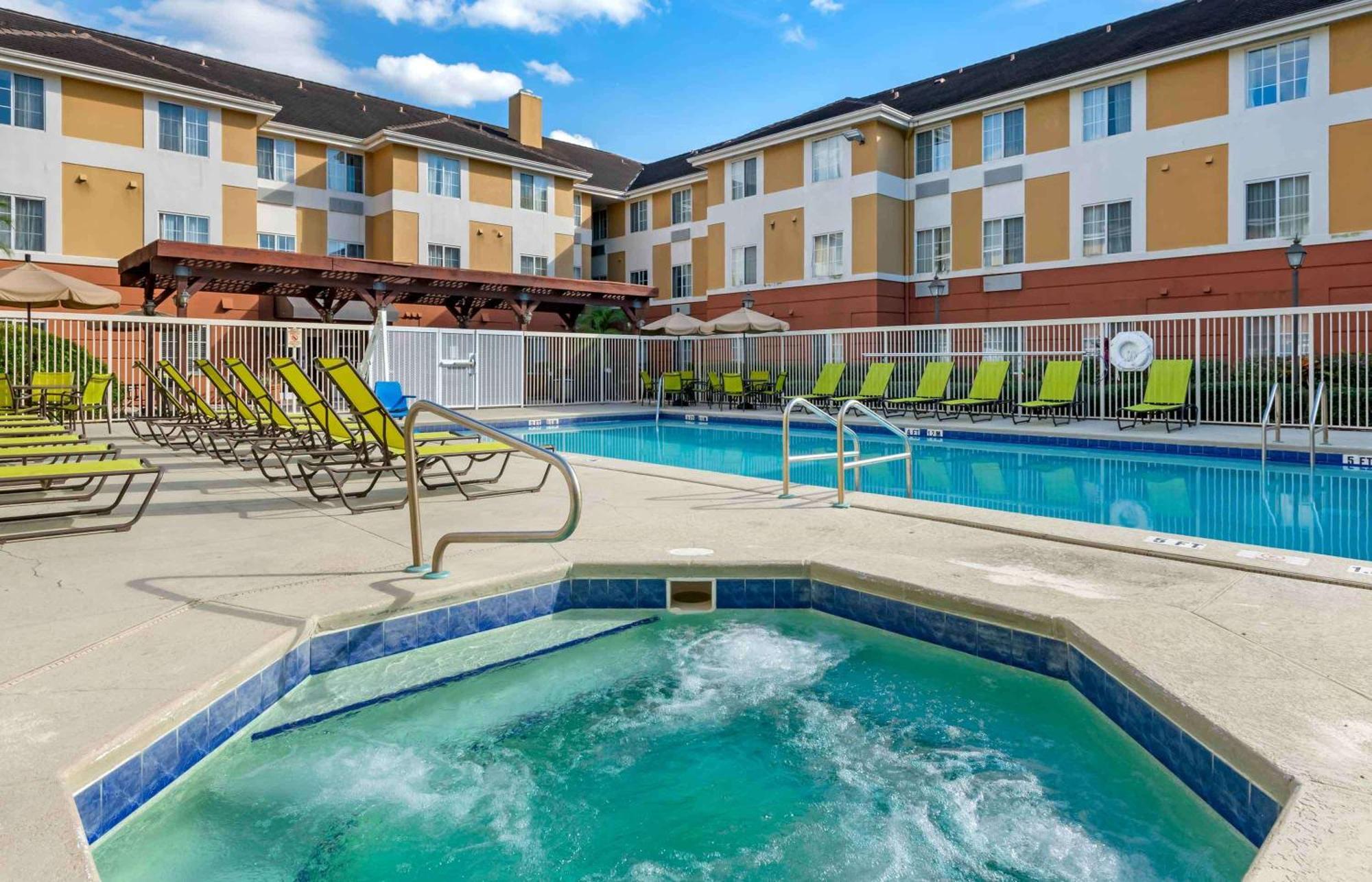 Extended Stay America Suites - Orlando - Convention Center - Universal Blvd Williamsburg Ngoại thất bức ảnh