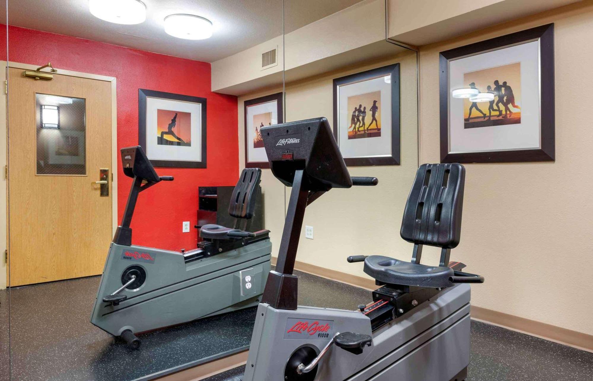 Extended Stay America Suites - Orlando - Convention Center - Universal Blvd Williamsburg Ngoại thất bức ảnh